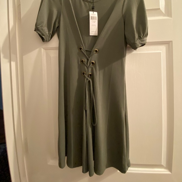 BCBG Lace-up dress - Picture 5 of 5